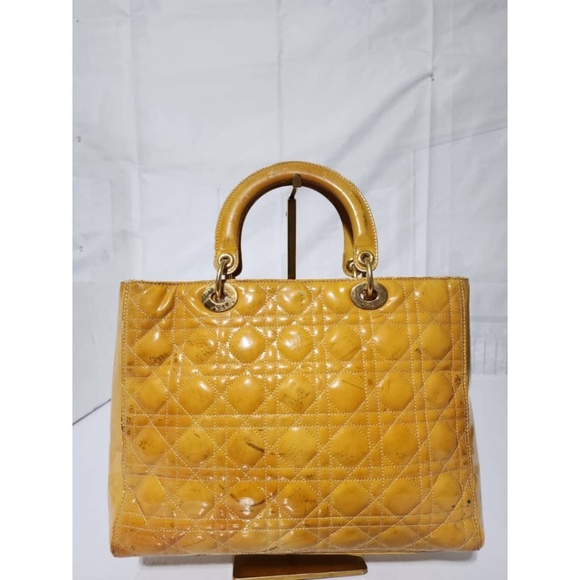 Authentic Christian Dior Cannage Lady Dior Patent Leather Tote Bag - Picture 4 of 15